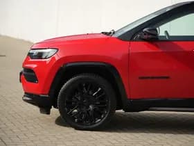 Jeep Compass 1.5T e-Hybrid 130 PK S | Leder | Winter | Camera | LED | 19" thumbnail 9