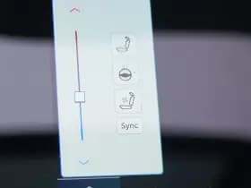 Jeep Compass 4xe 240 PK Hybride Summit | Pano | Premium | LED | Winter | 19" thumbnail 18