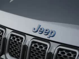 Jeep Compass 4xe 240 PK Hybride Summit | Pano | Premium | LED | Winter | 19" thumbnail 3