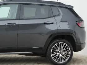 Jeep Compass 4xe 240 PK Hybride Summit | Pano | Premium | LED | Winter | 19" thumbnail 8