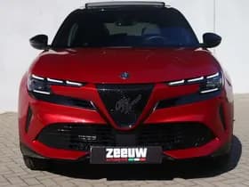 Alfa Romeo Junior 1.2 Turbo Hybrid 145 PK Q4 | Pano | Brera Red | Carplay | Camera thumbnail 4