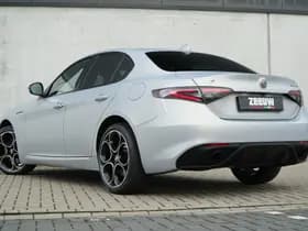 Alfa Romeo Giulia 2.0 Turbo 280 PK Competizione Q4 AWD | Harman | Veloce | 19" thumbnail 17