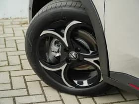 Alfa Romeo Junior 1.2 Turbo 136 PK Ibrida Speciale | Techno | Pano | Direct Leverb thumbnail 14