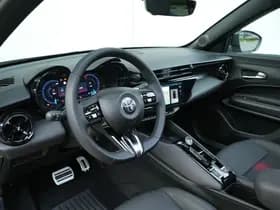 Alfa Romeo Junior 1.2 Turbo 136 PK Ibrida Speciale | Techno | Pano | Direct Leverb thumbnail 17