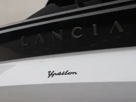 Lancia Ypsilon 1.2T Hybride HF Line | Sala | Tech pack | Navi | thumbnail 12