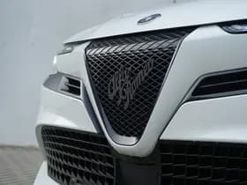 Alfa Romeo Junior 1.2 Turbo Ibrida 145 PK Sport Speciale | Pano | Techno | 18" thumbnail 4