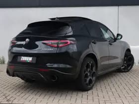Alfa Romeo Stelvio thumbnail 2