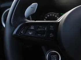 Alfa Romeo Stelvio thumbnail 16