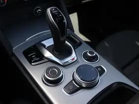 Alfa Romeo Stelvio thumbnail 19