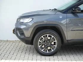 Jeep Compass 4xe 240 PK Hybrid Trailhawk | Pano | Leder | 360cam | Winter thumbnail 36