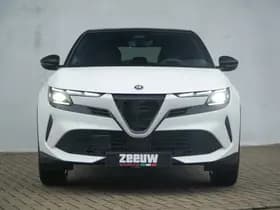 Alfa Romeo Junior 1.2 Turbo 136 PK Ibrida Speciale | Techno | Pano | Direct Leverb thumbnail 9