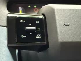 Jeep Avenger 1.2 e-Hybrid Summit | Navi | JBL | Camera | Winter | 18" thumbnail 8