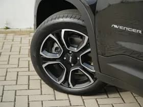 Jeep Avenger 1.2 e-Hybrid Summit | Pano | Navi | JBL | Camera | Winter thumbnail 22