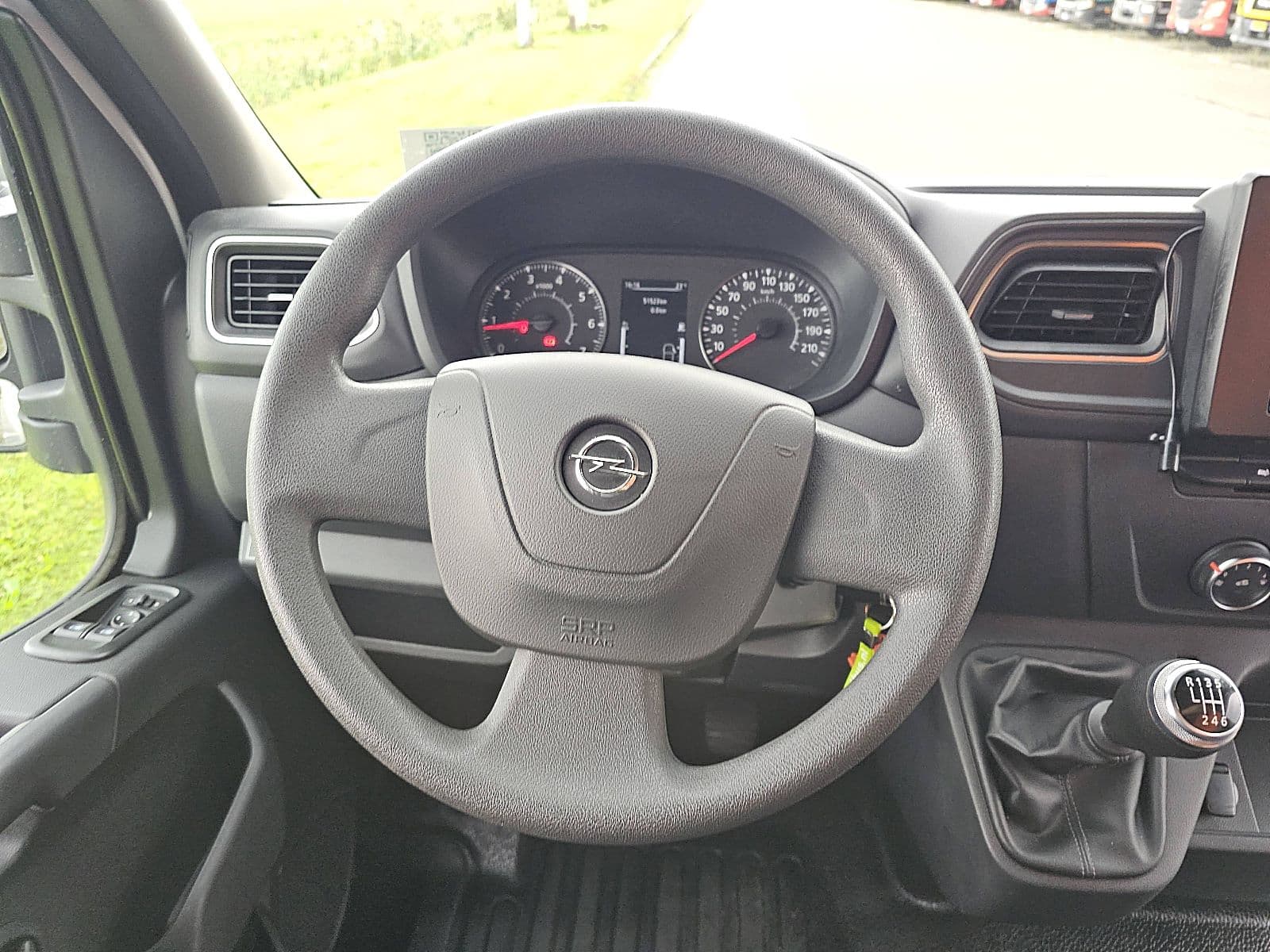 Opel Movano thumbnail 9