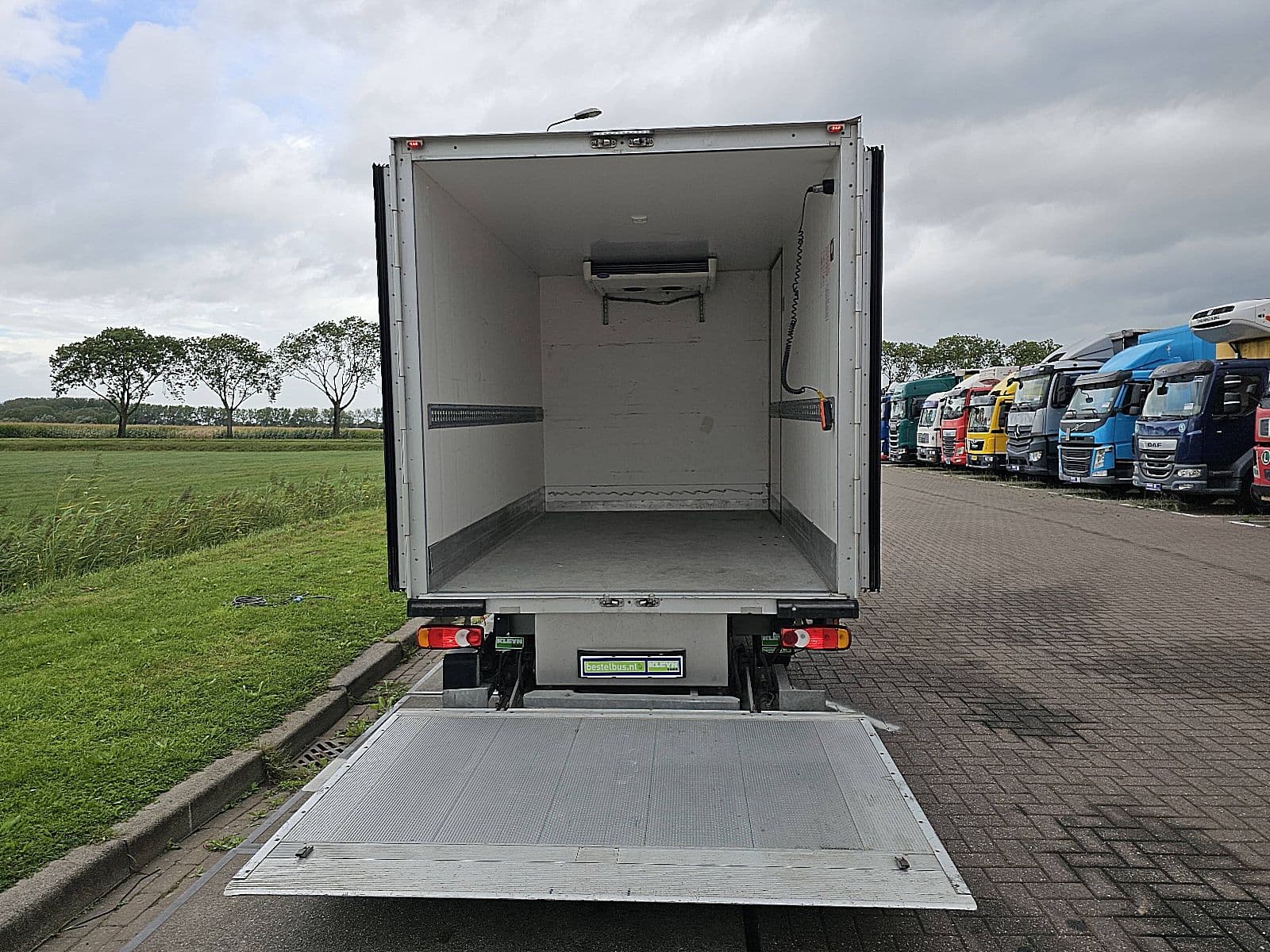 Opel Movano thumbnail 12