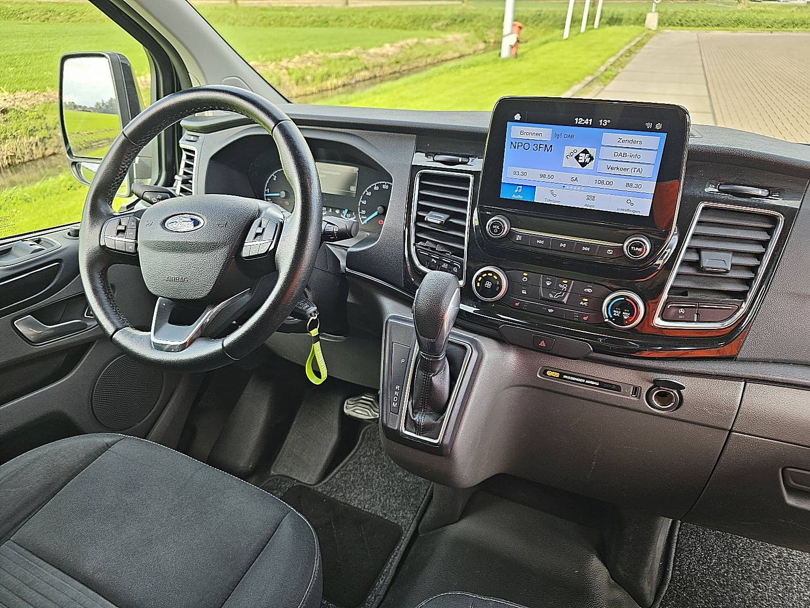 Ford Transit thumbnail 7