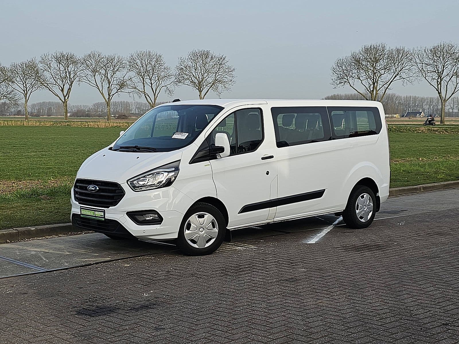 Ford Transit thumbnail 2