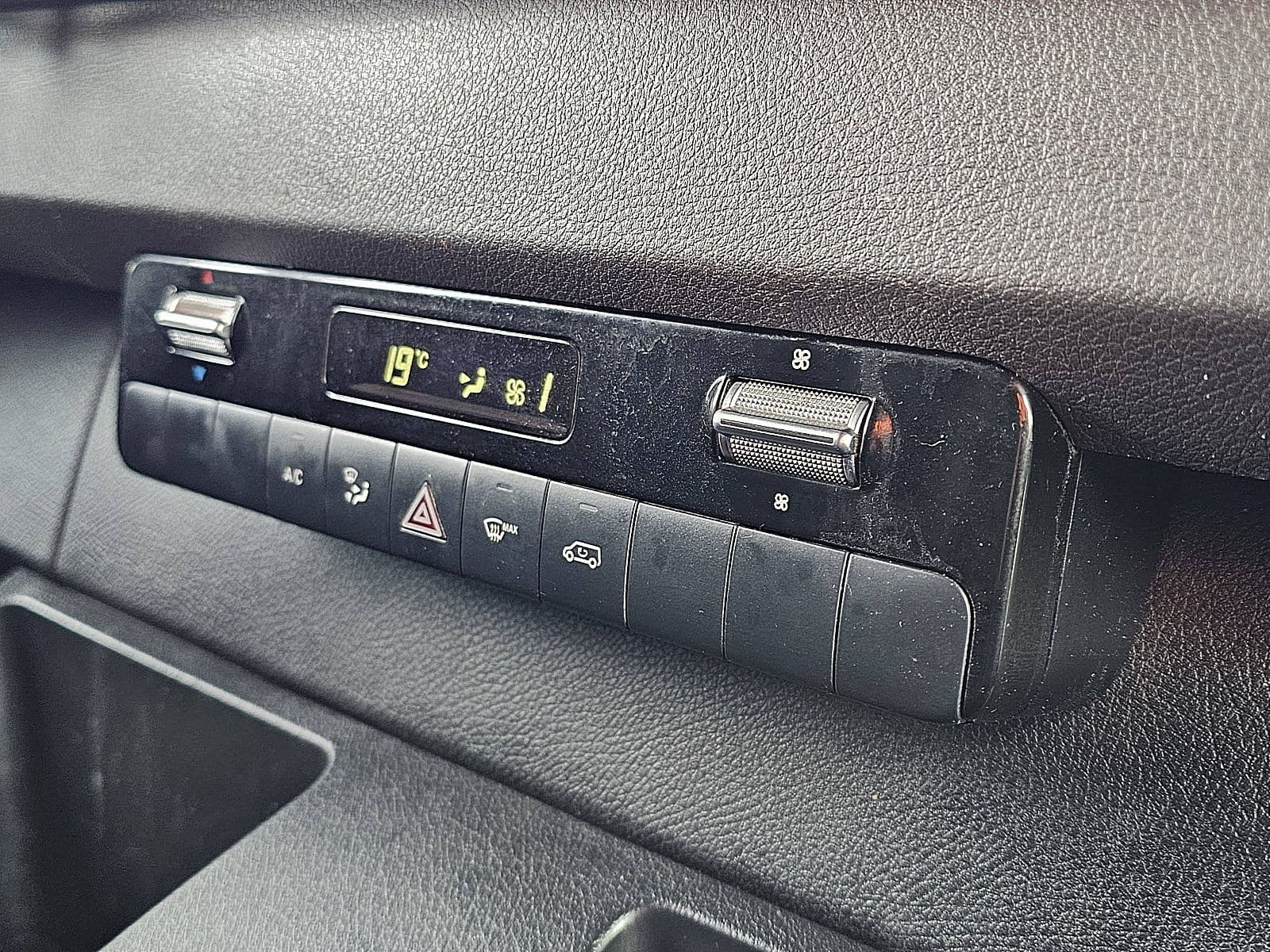 Mercedes-Benz Sprinter thumbnail 9