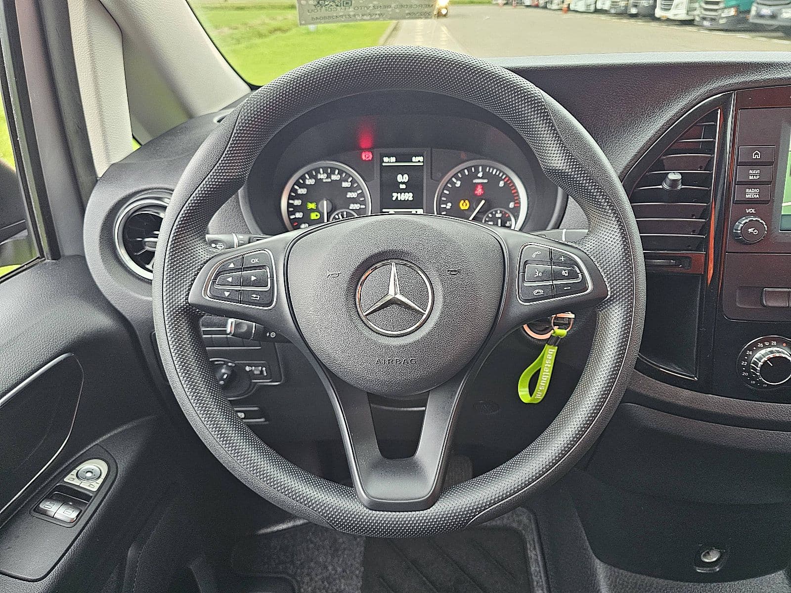 Mercedes-Benz Vito thumbnail 11