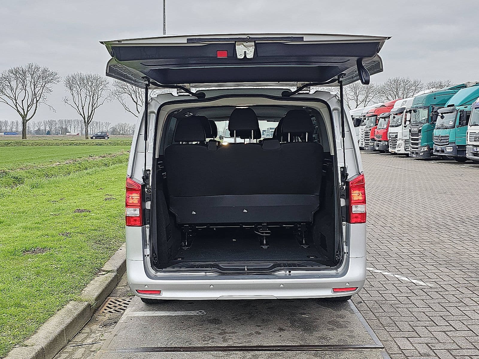 Mercedes-Benz Vito thumbnail 16