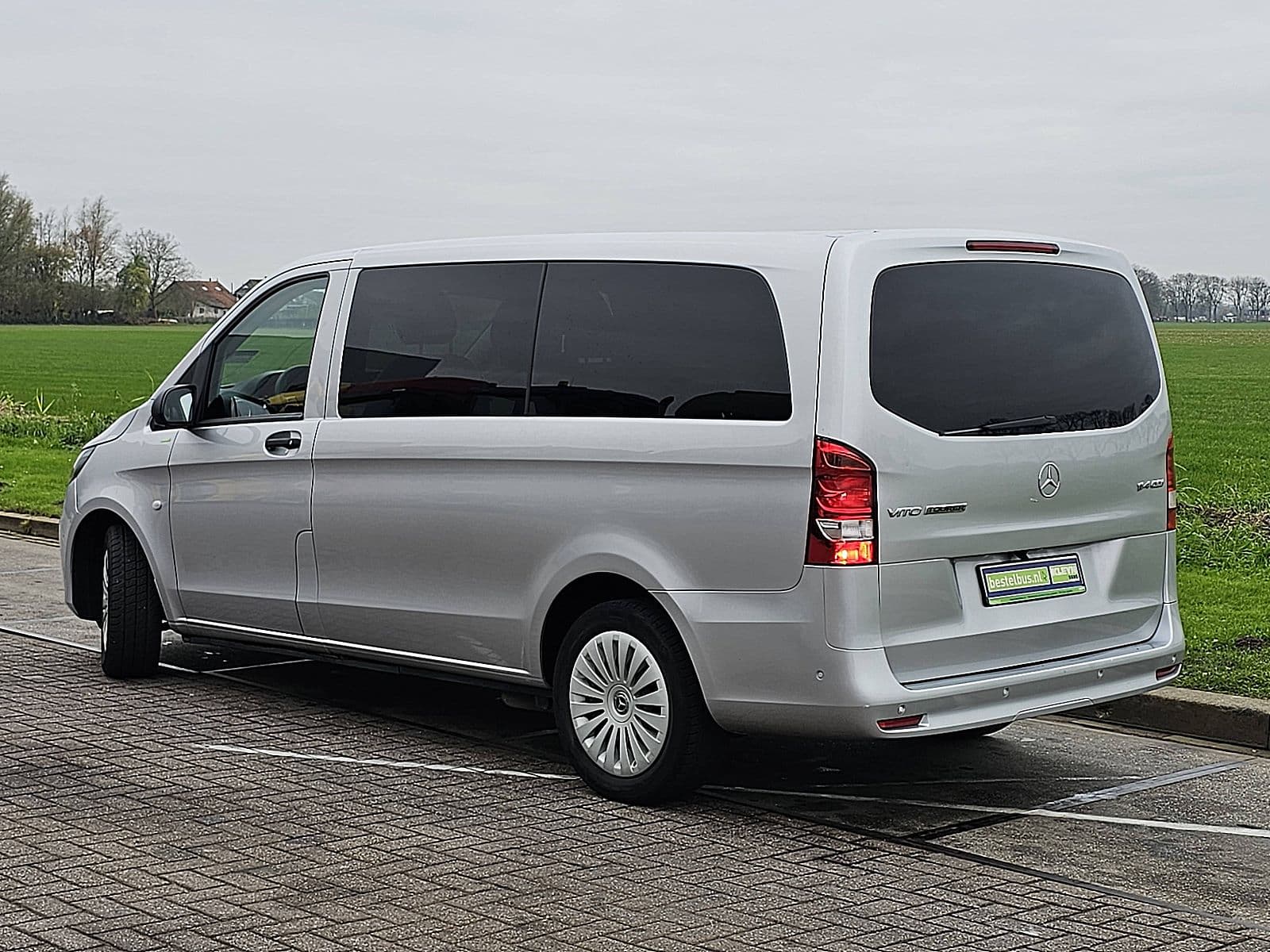 Mercedes-Benz Vito thumbnail 5