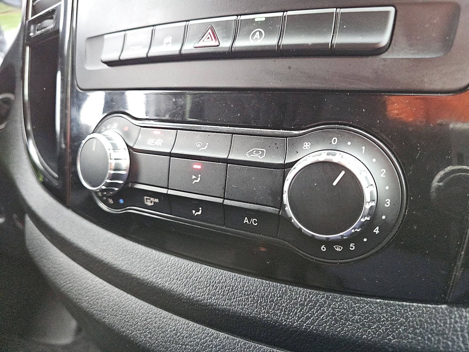 Mercedes-Benz Vito thumbnail 9