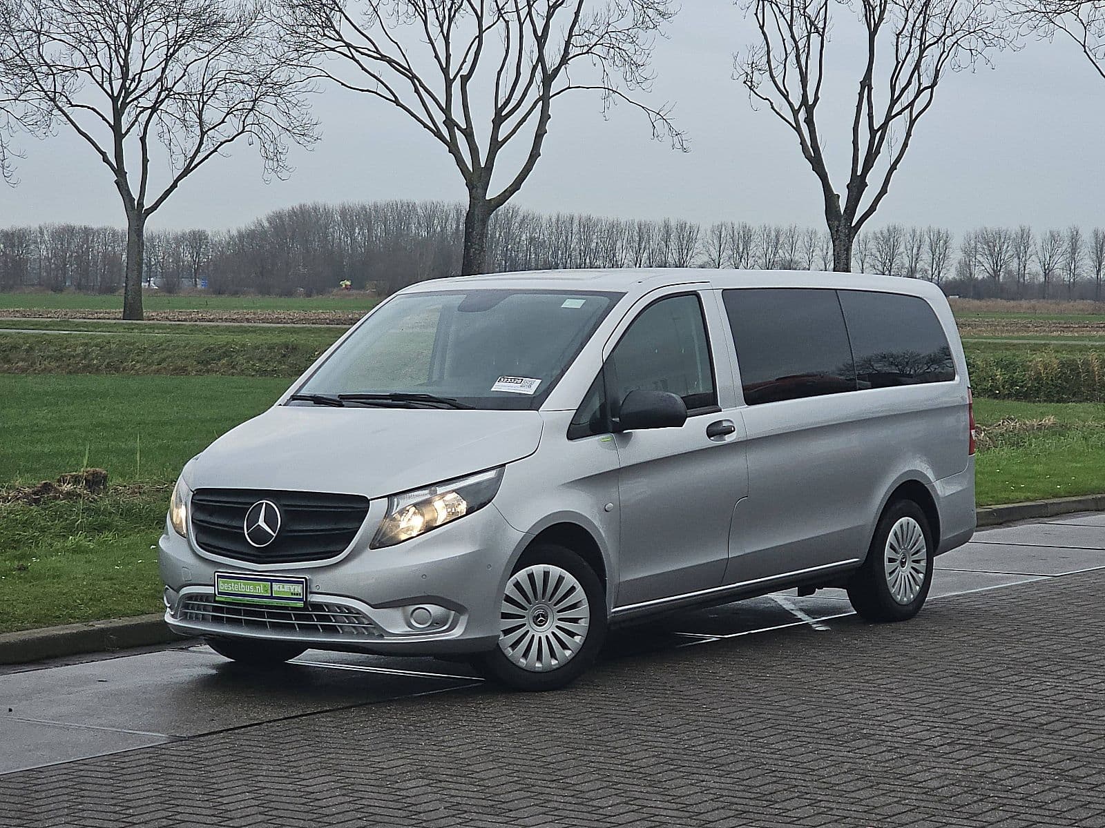 Mercedes-Benz Vito thumbnail 2