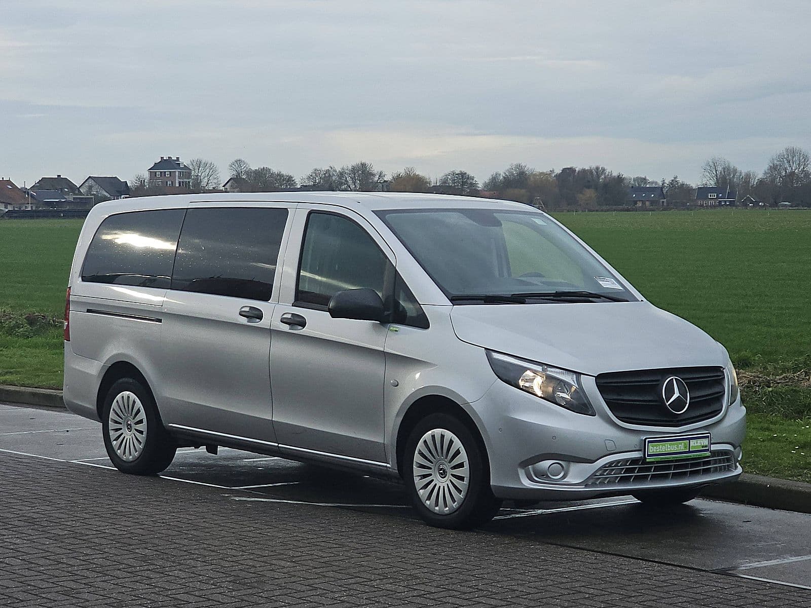 Mercedes-Benz Vito thumbnail 4
