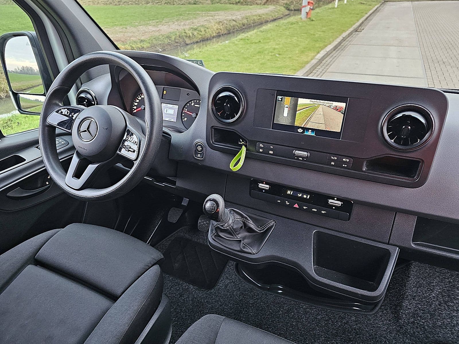 Mercedes-Benz Sprinter thumbnail 7