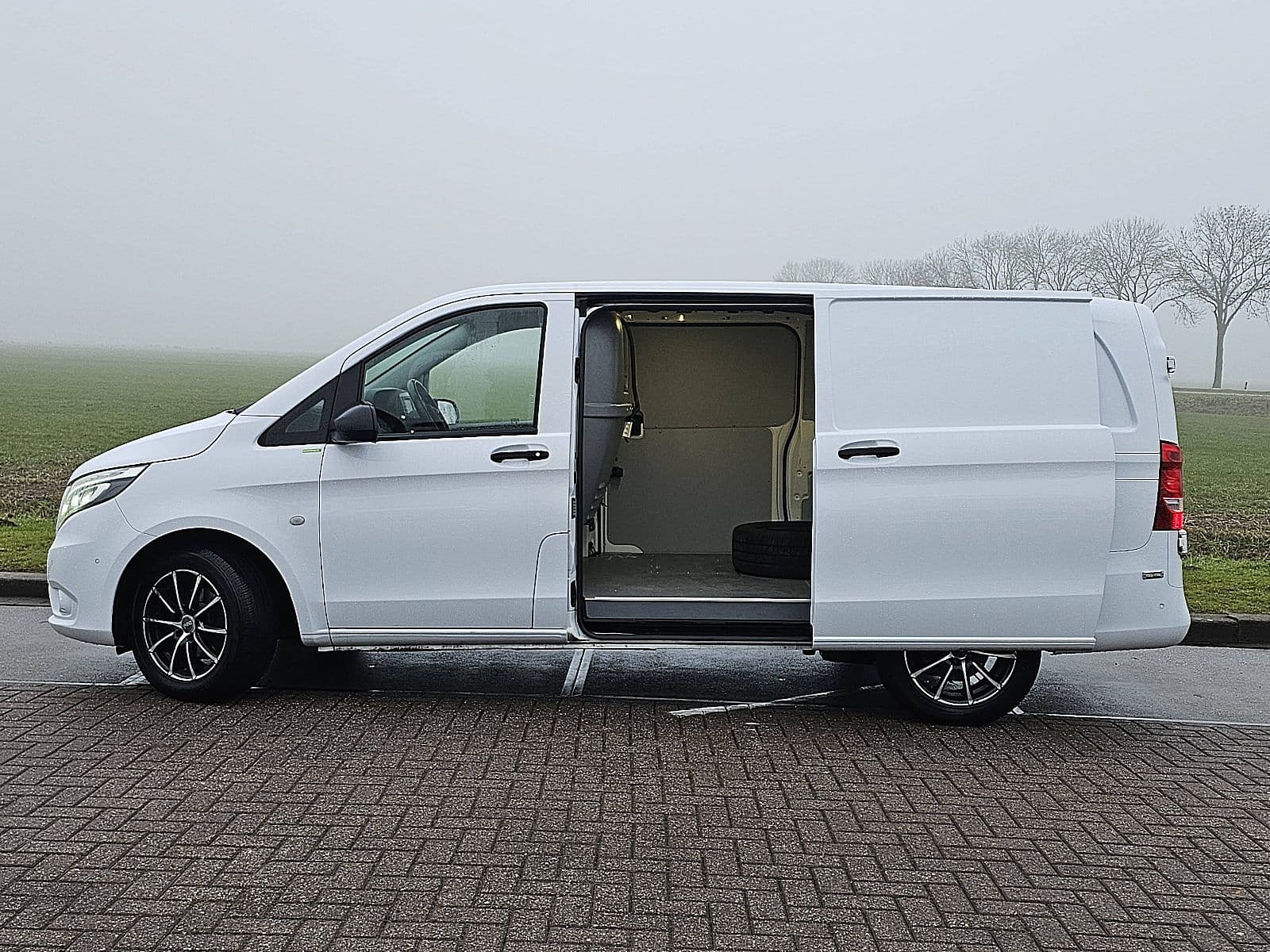 Mercedes-Benz Vito thumbnail 18