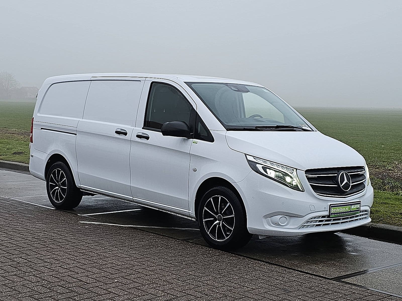 Mercedes-Benz Vito thumbnail 4