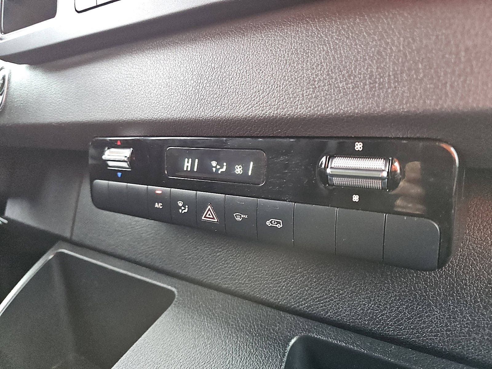 Mercedes-Benz Sprinter thumbnail 9