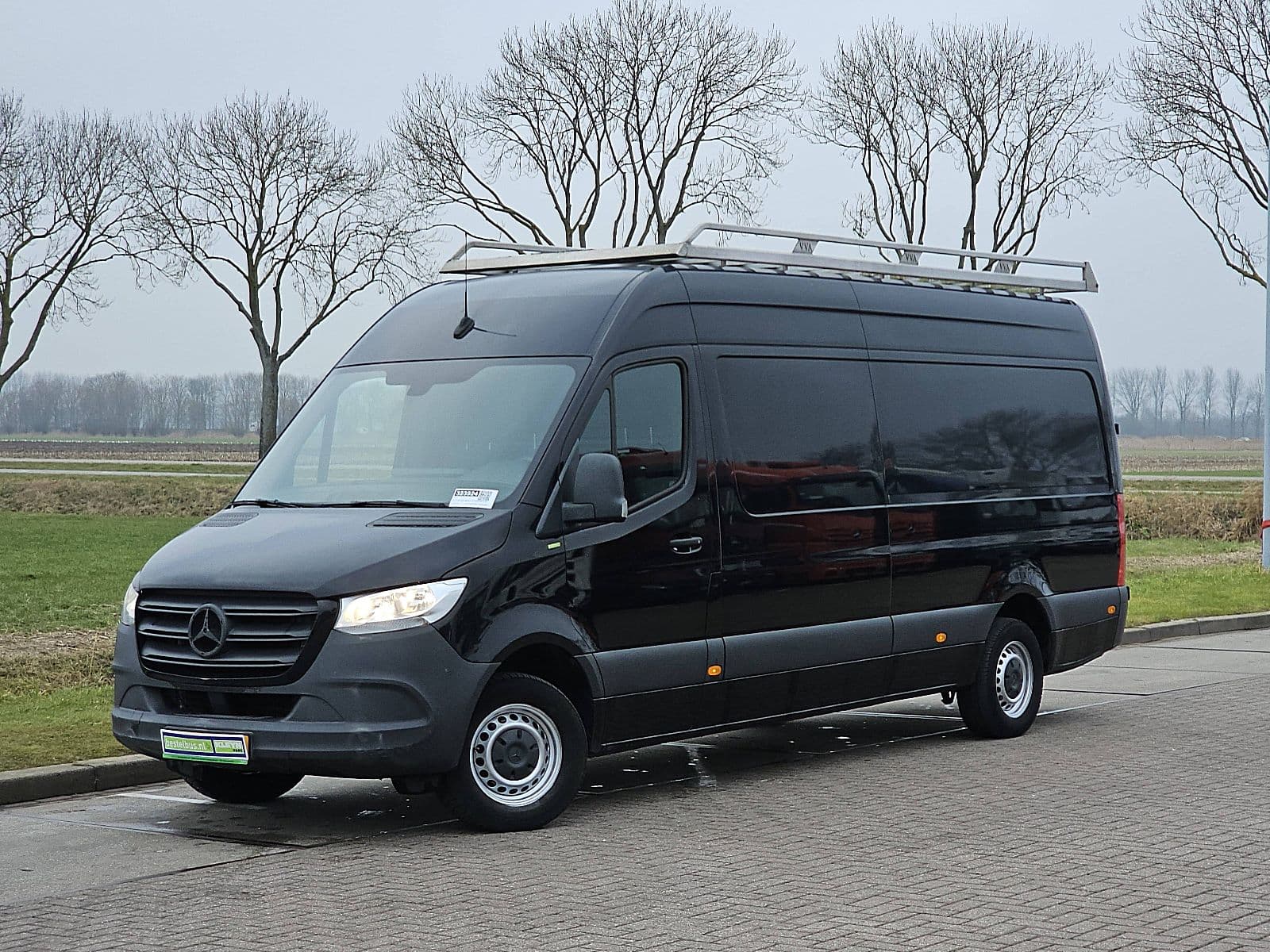 Mercedes-Benz Sprinter thumbnail 2