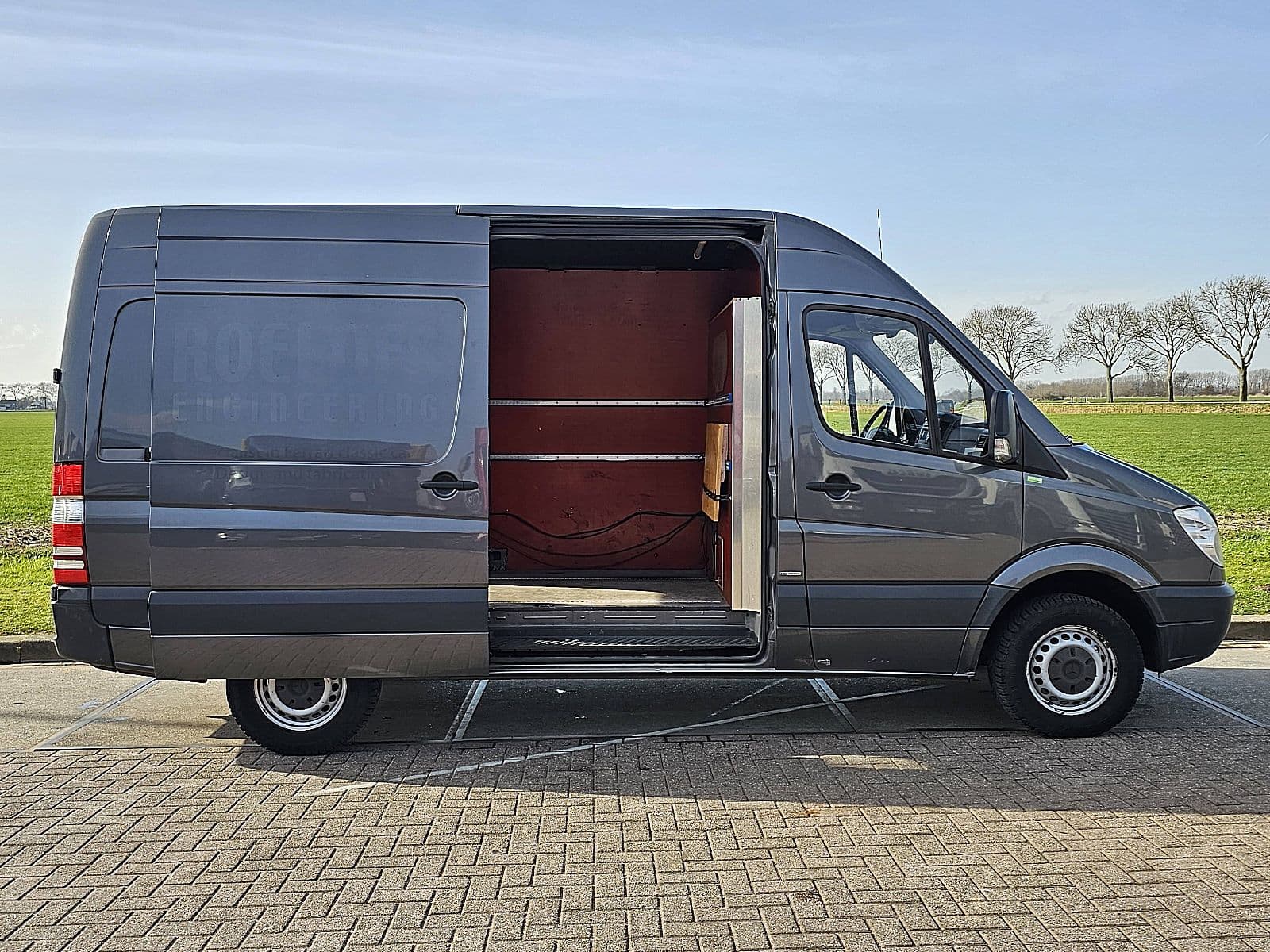 Mercedes-Benz Sprinter thumbnail 14