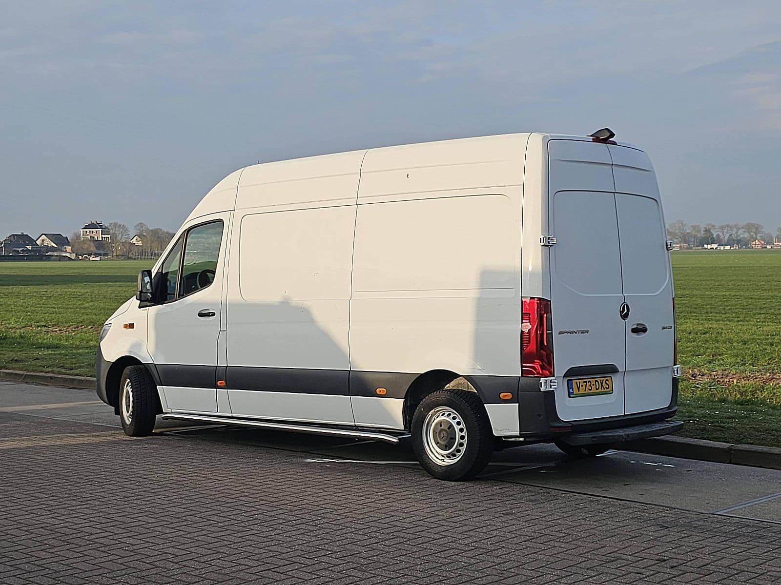 Mercedes-Benz Sprinter thumbnail 5