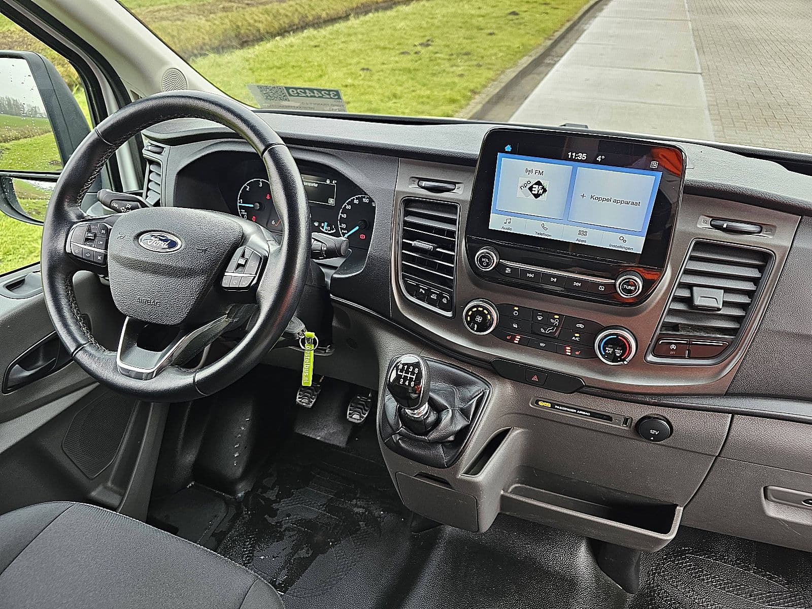 Ford Transit thumbnail 7