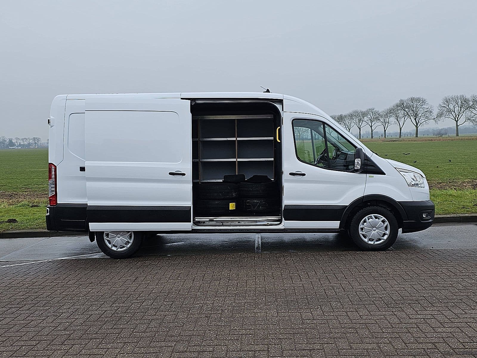 Ford Transit thumbnail 12