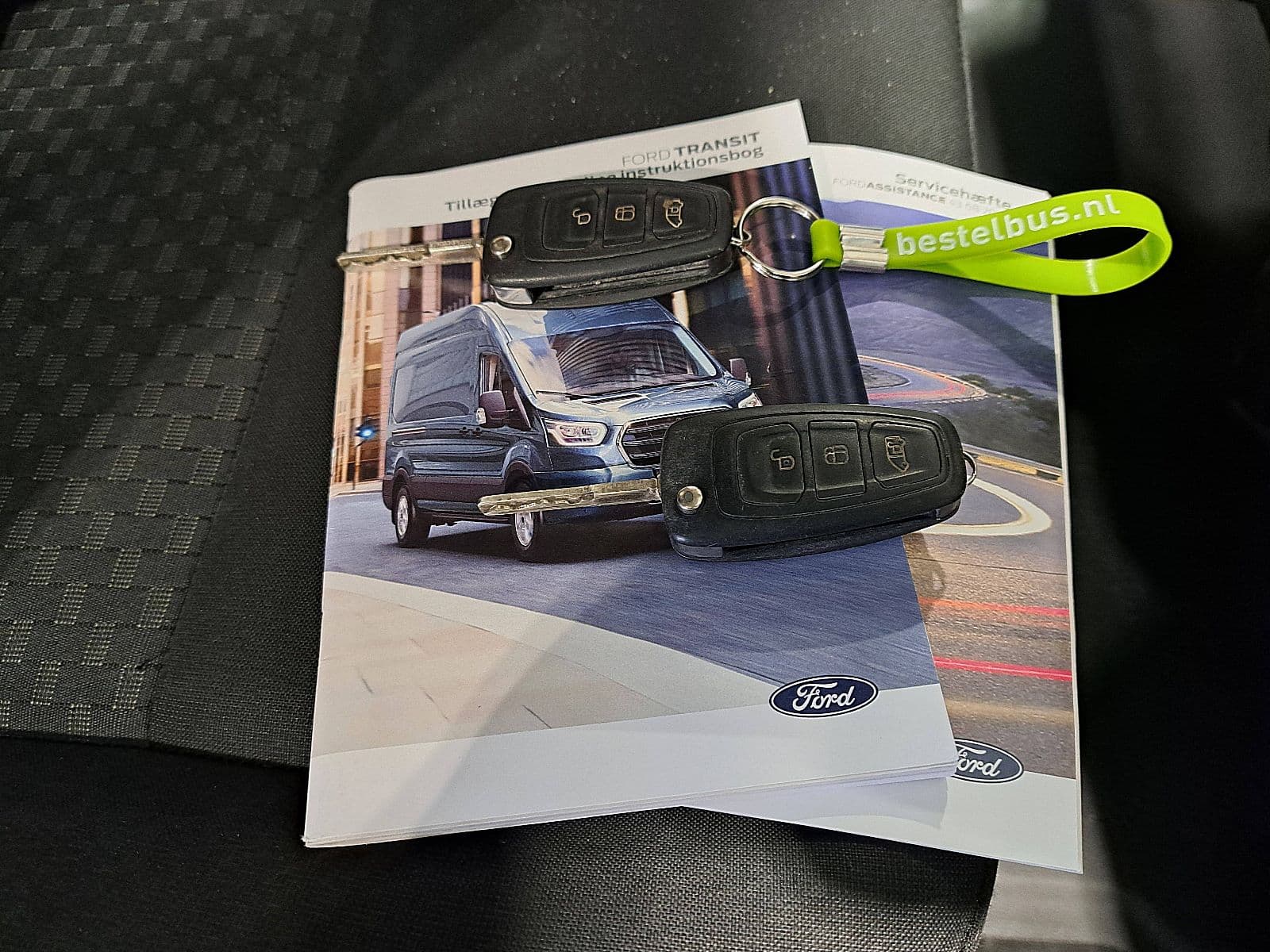 Ford Transit thumbnail 10