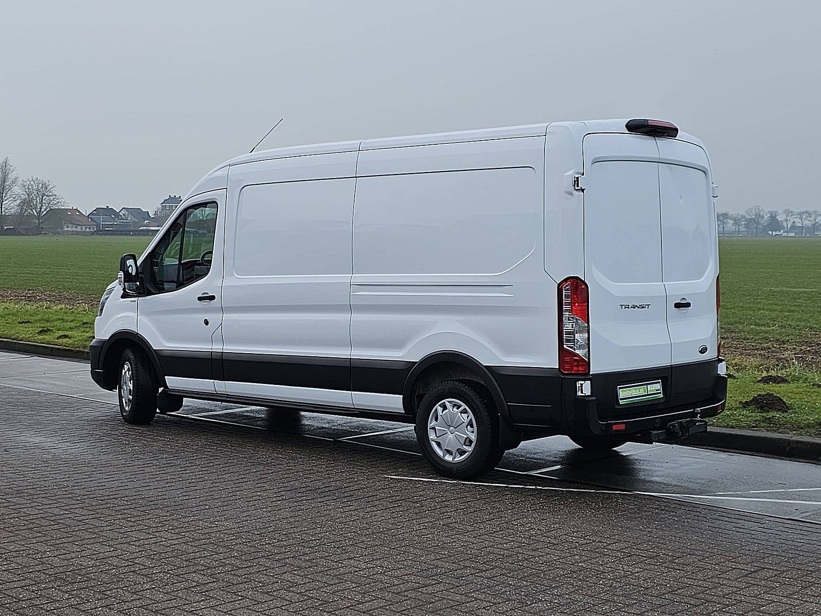 Ford Transit thumbnail 5