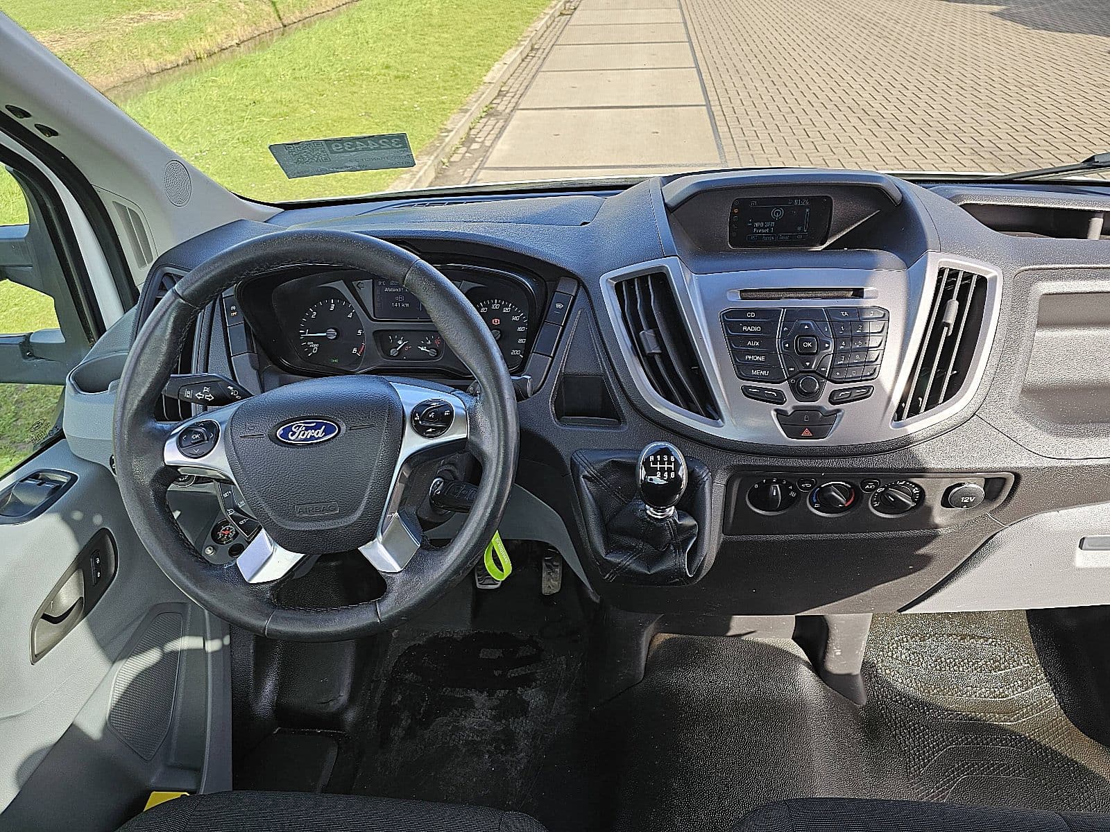 Ford Transit thumbnail 7