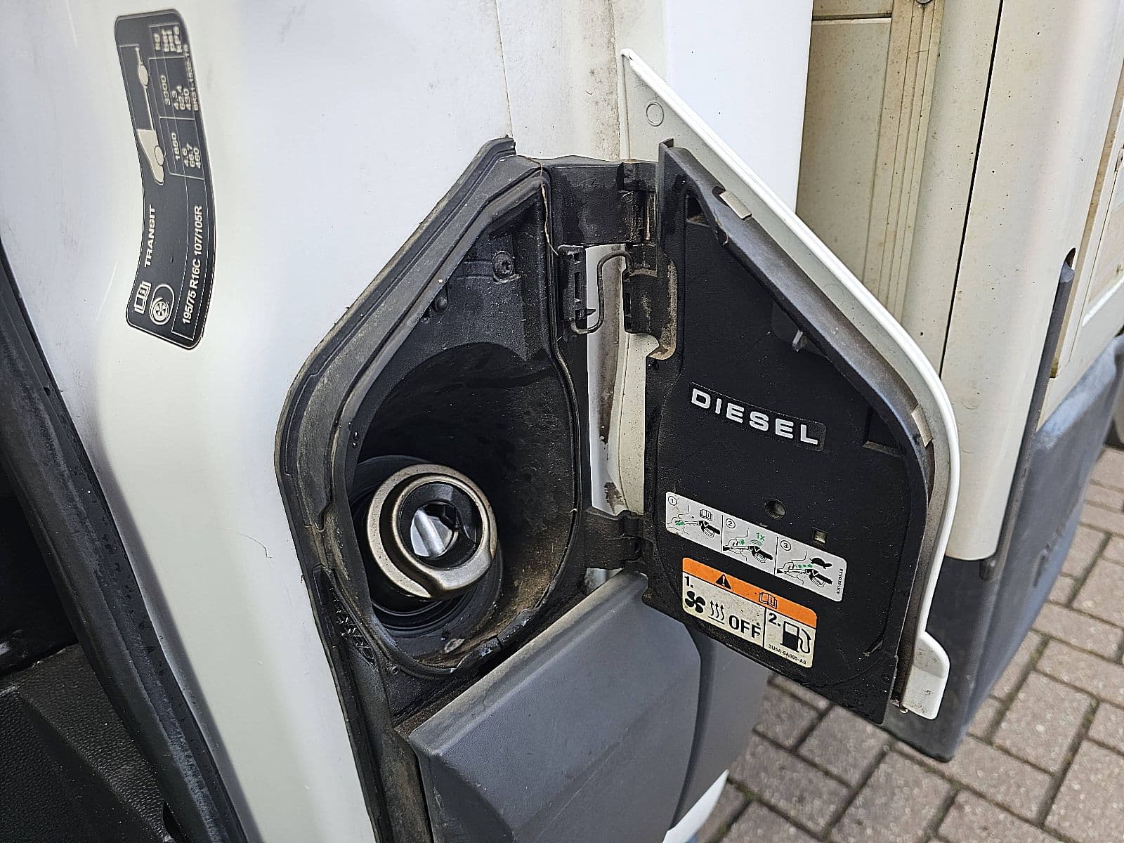 Ford Transit thumbnail 15