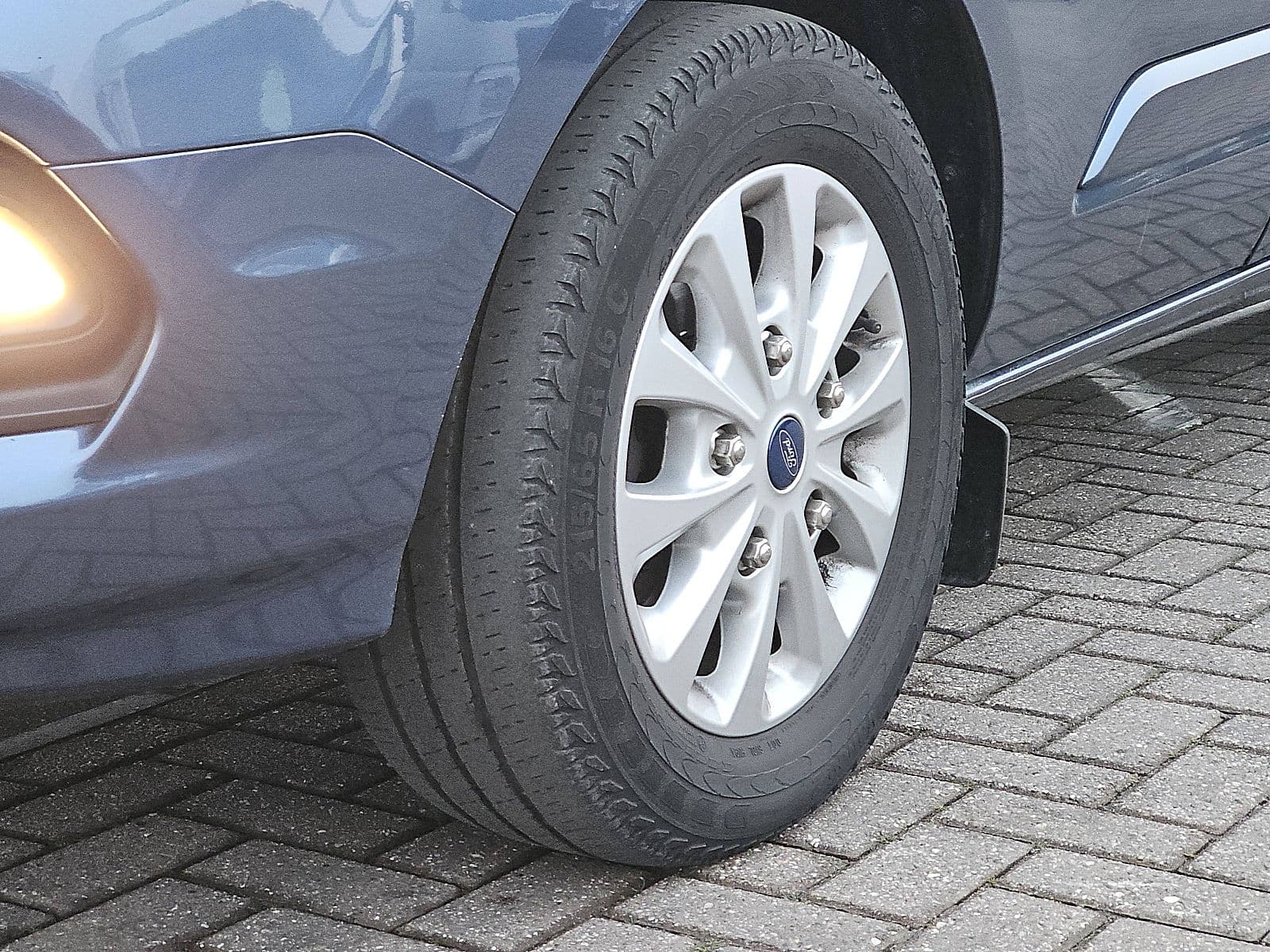 Ford Transit thumbnail 16