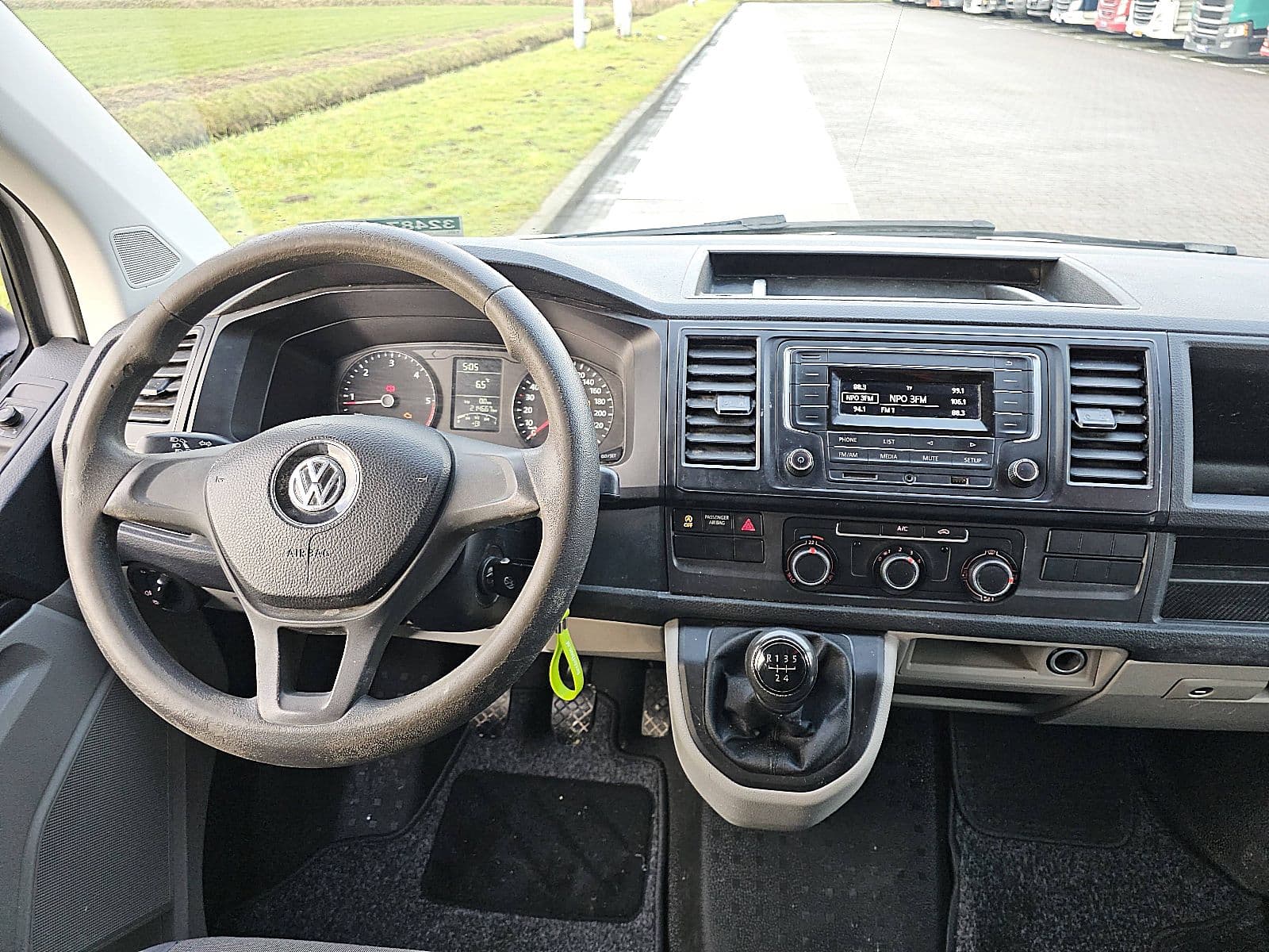 Volkswagen Transporter thumbnail 7