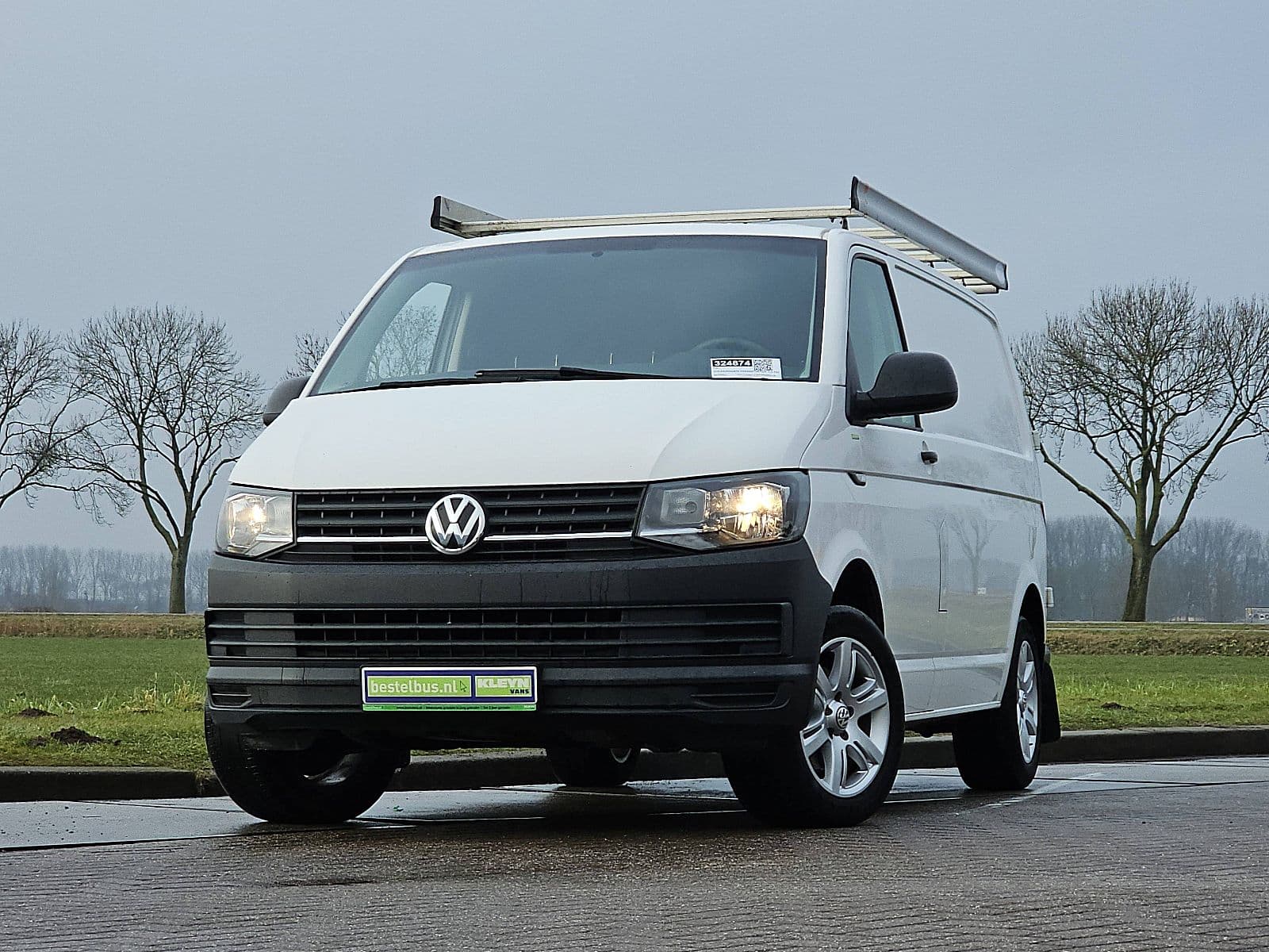 Volkswagen Transporter — foto 1