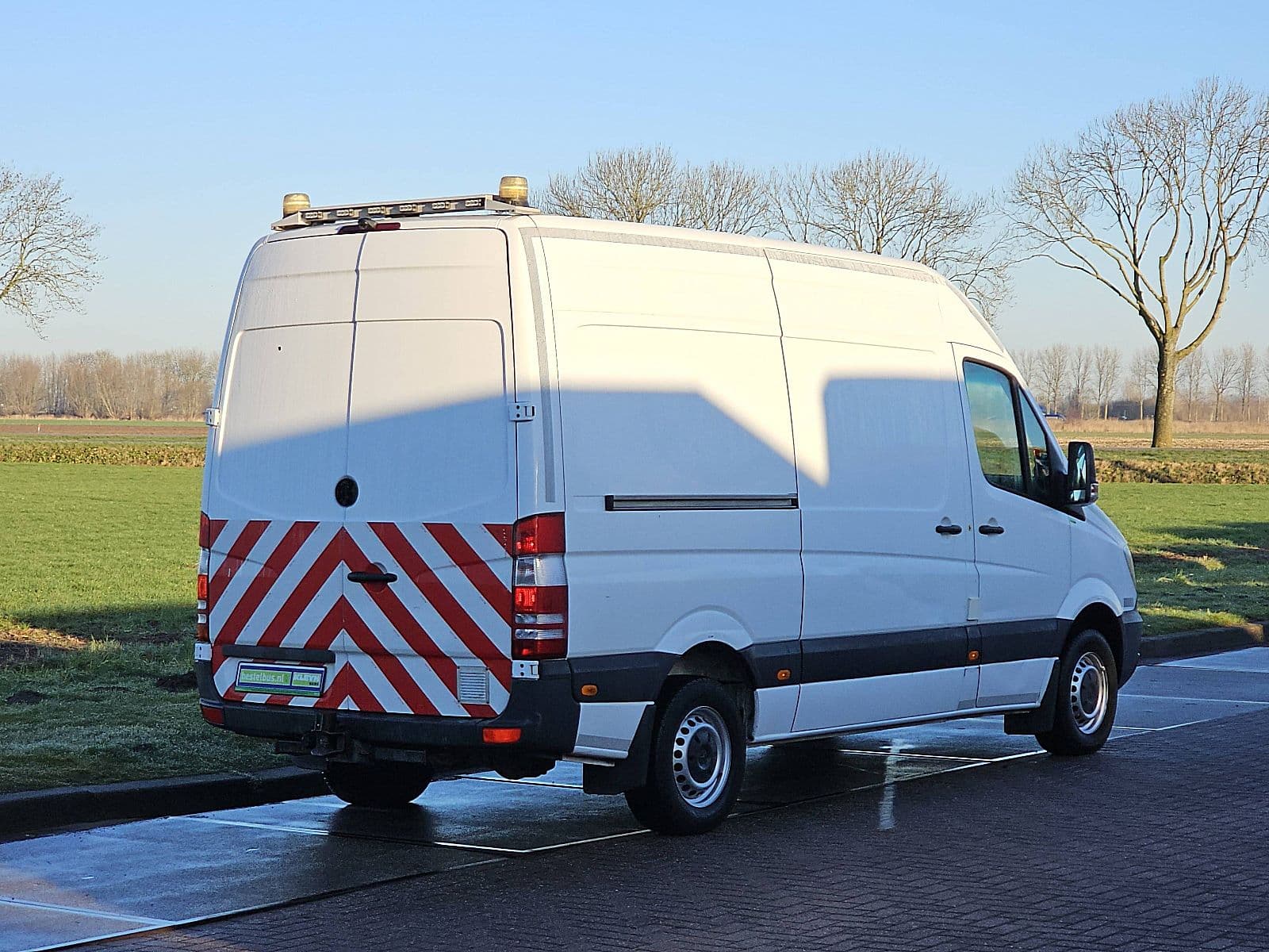 Mercedes-Benz Sprinter thumbnail 3