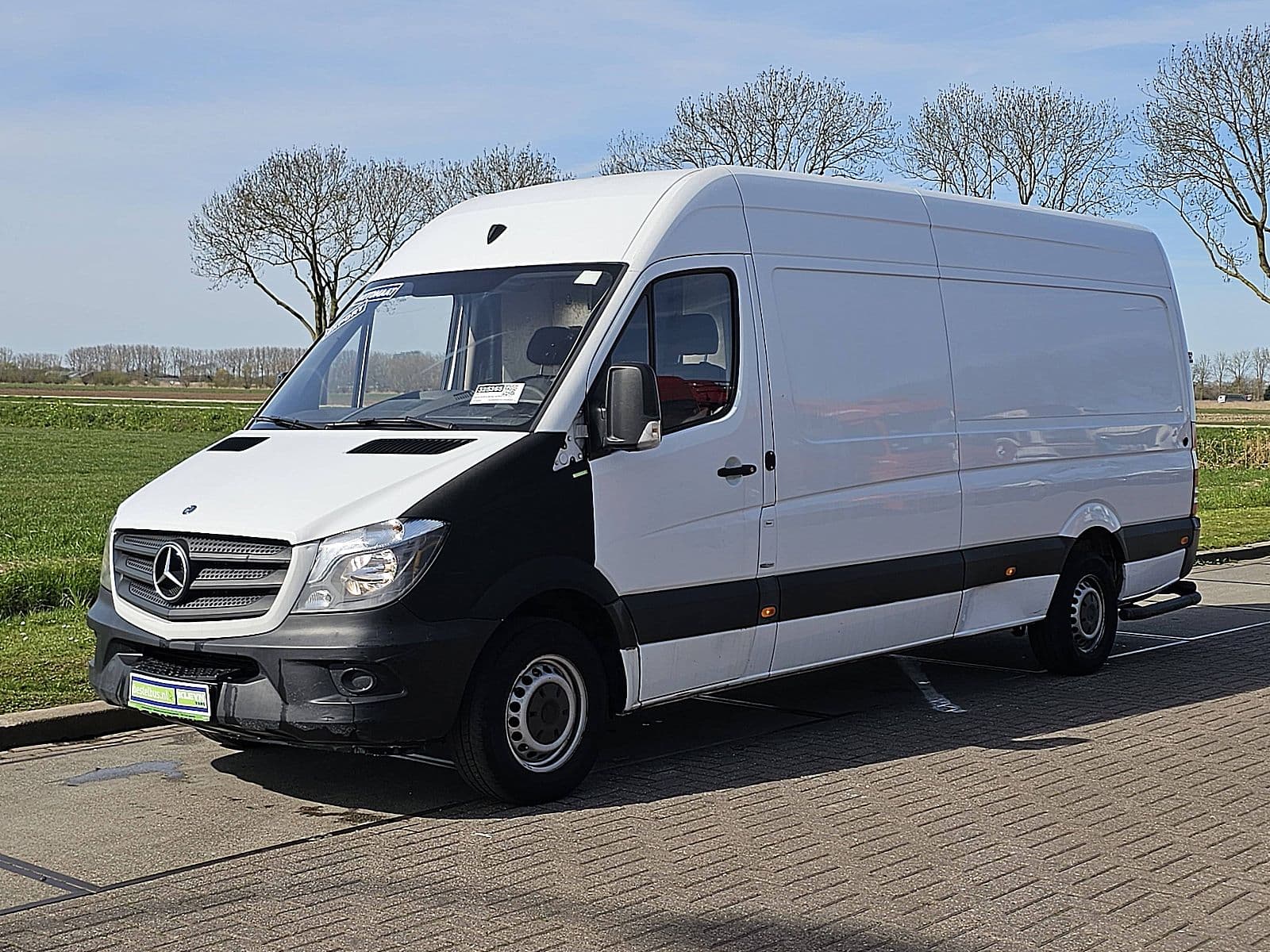 Mercedes-Benz Sprinter thumbnail 2