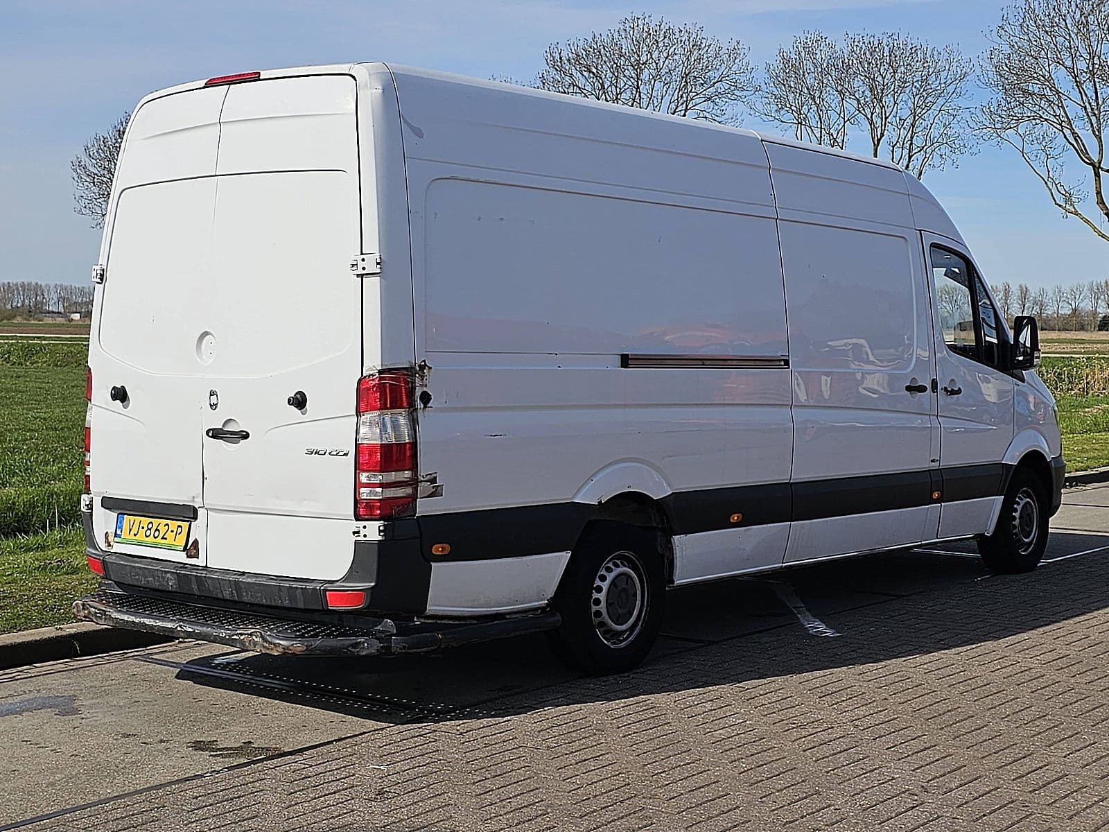 Mercedes-Benz Sprinter thumbnail 3