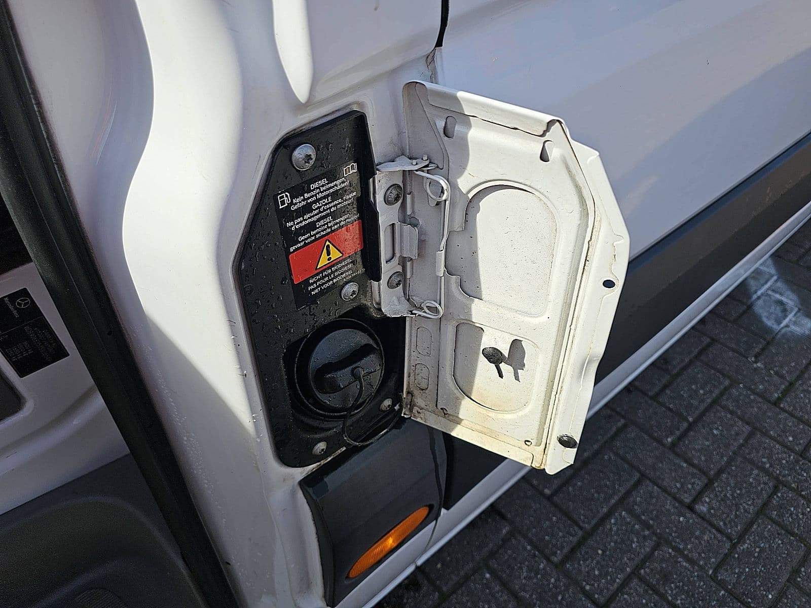 Mercedes-Benz Sprinter thumbnail 13