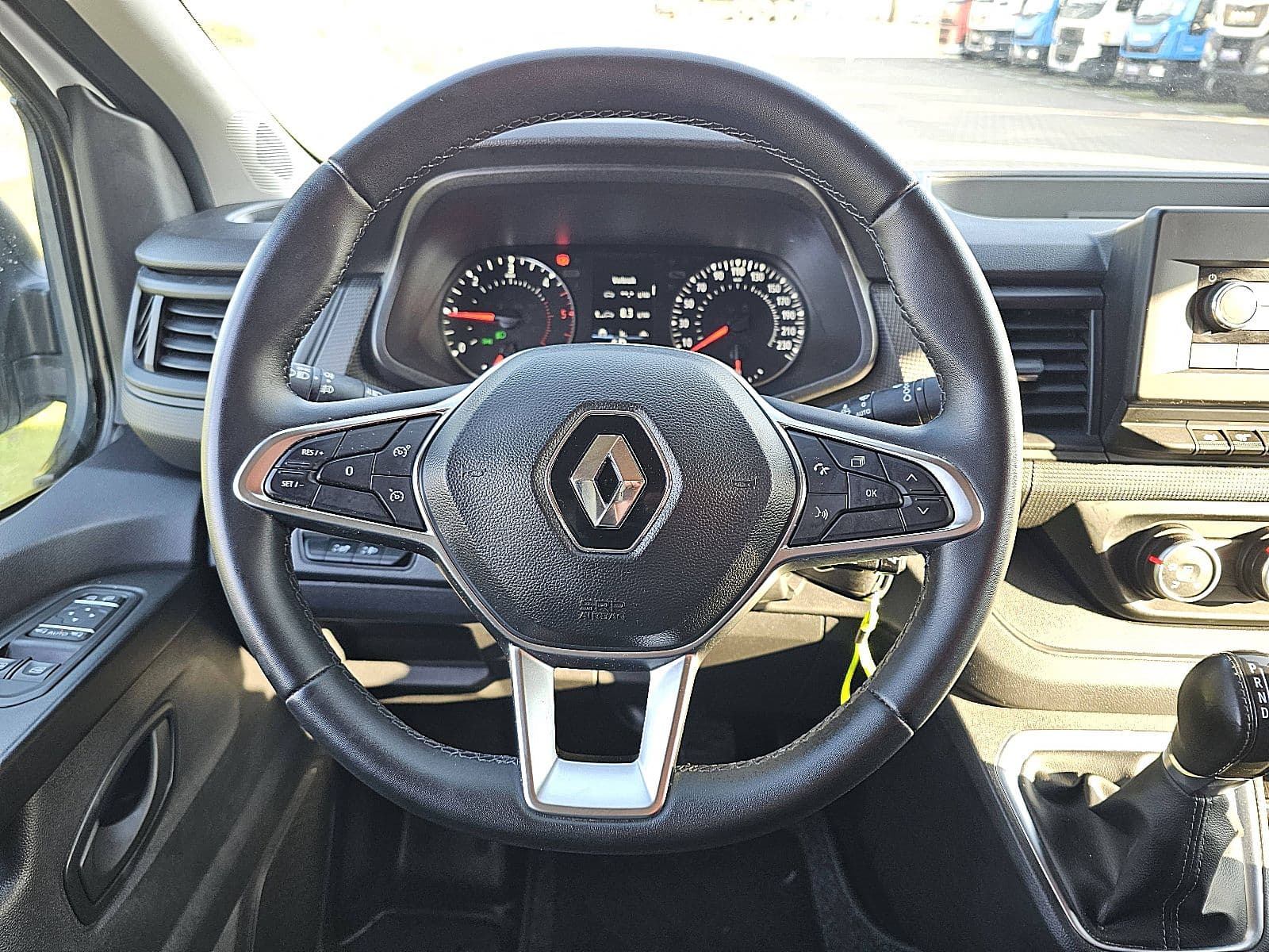 Renault Trafic thumbnail 10