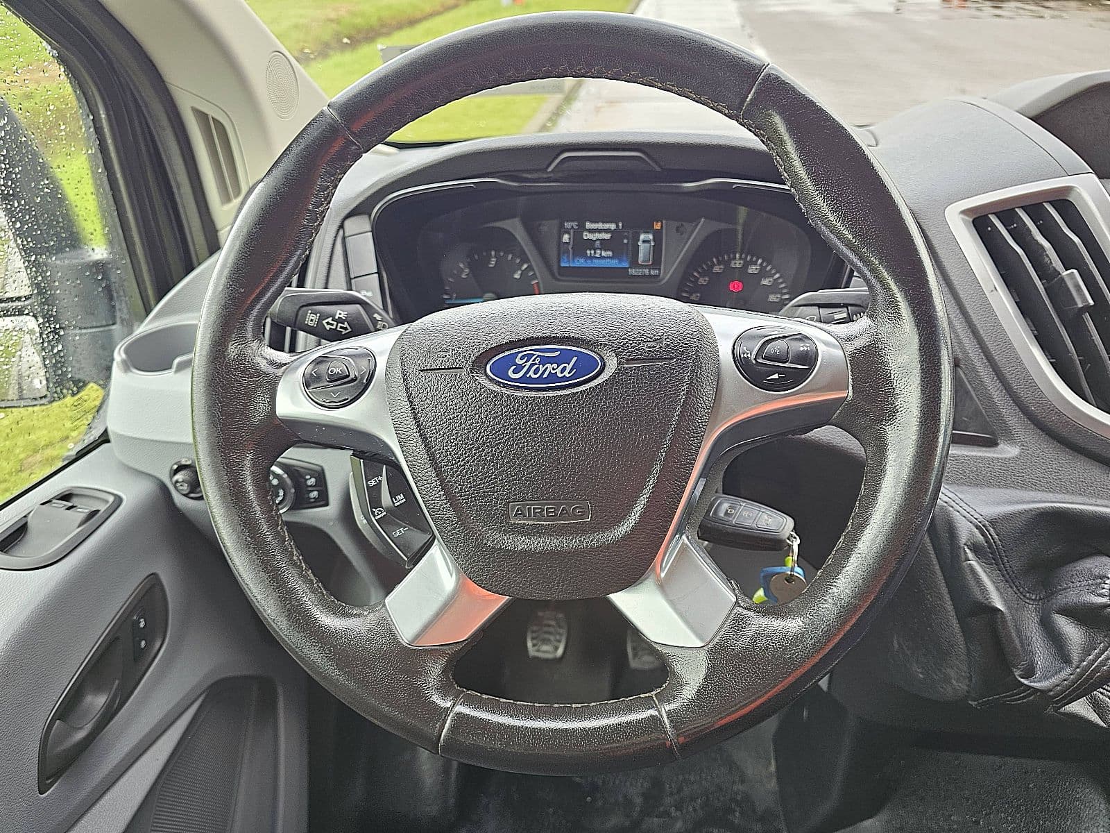 Ford Transit thumbnail 10